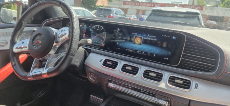 Mercedes-Benz GLE 53 4MATIC + AMG / Burmester / NIGHT / PANO / 360, снимка 8 - Автомобили и джипове - 53048786