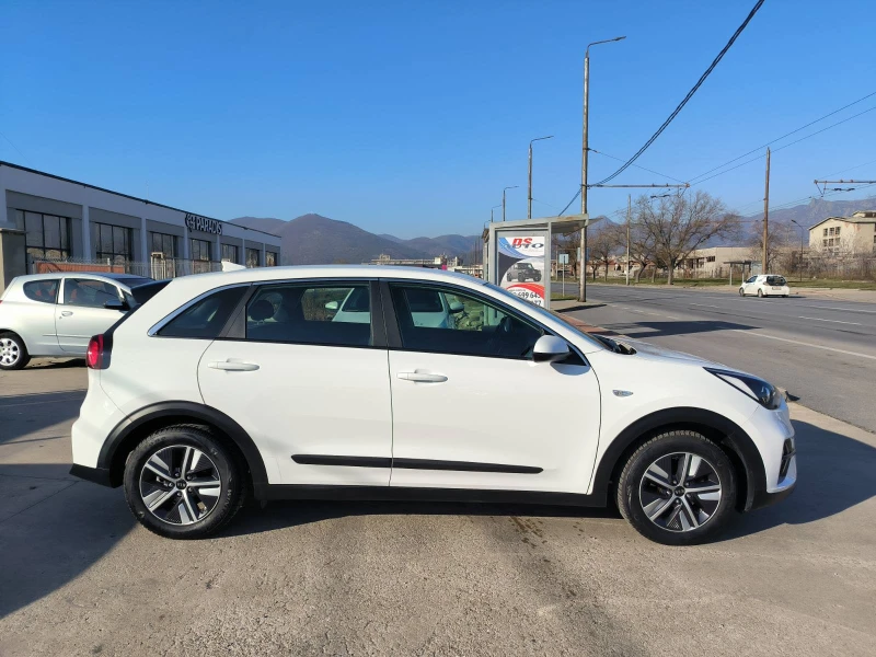 Kia Niro 1.6i-Hybrid-Euro-6D-Navi-Kamera, снимка 4 - Автомобили и джипове - 53172426