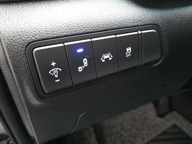 Hyundai Tucson 2.0 CRDi, снимка 17 - Автомобили и джипове - 54258404