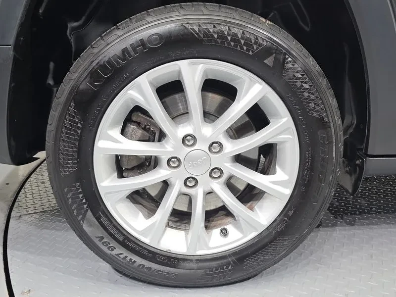 Jeep Cherokee  2.4 Longitude High Awd, снимка 5 - Автомобили и джипове - 55264152
