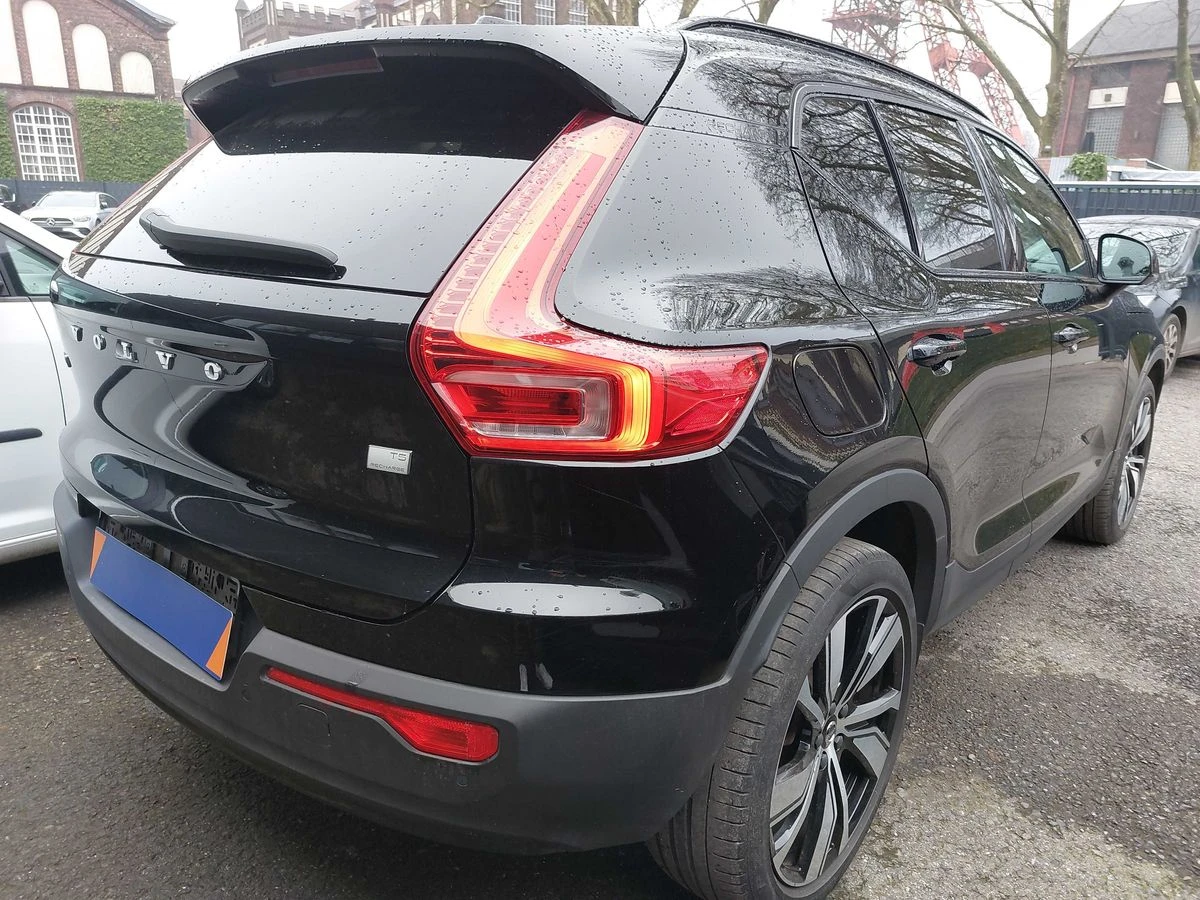 Volvo XC40 T5 Plug-in Hybrid R-Design 2WD - изображение 5