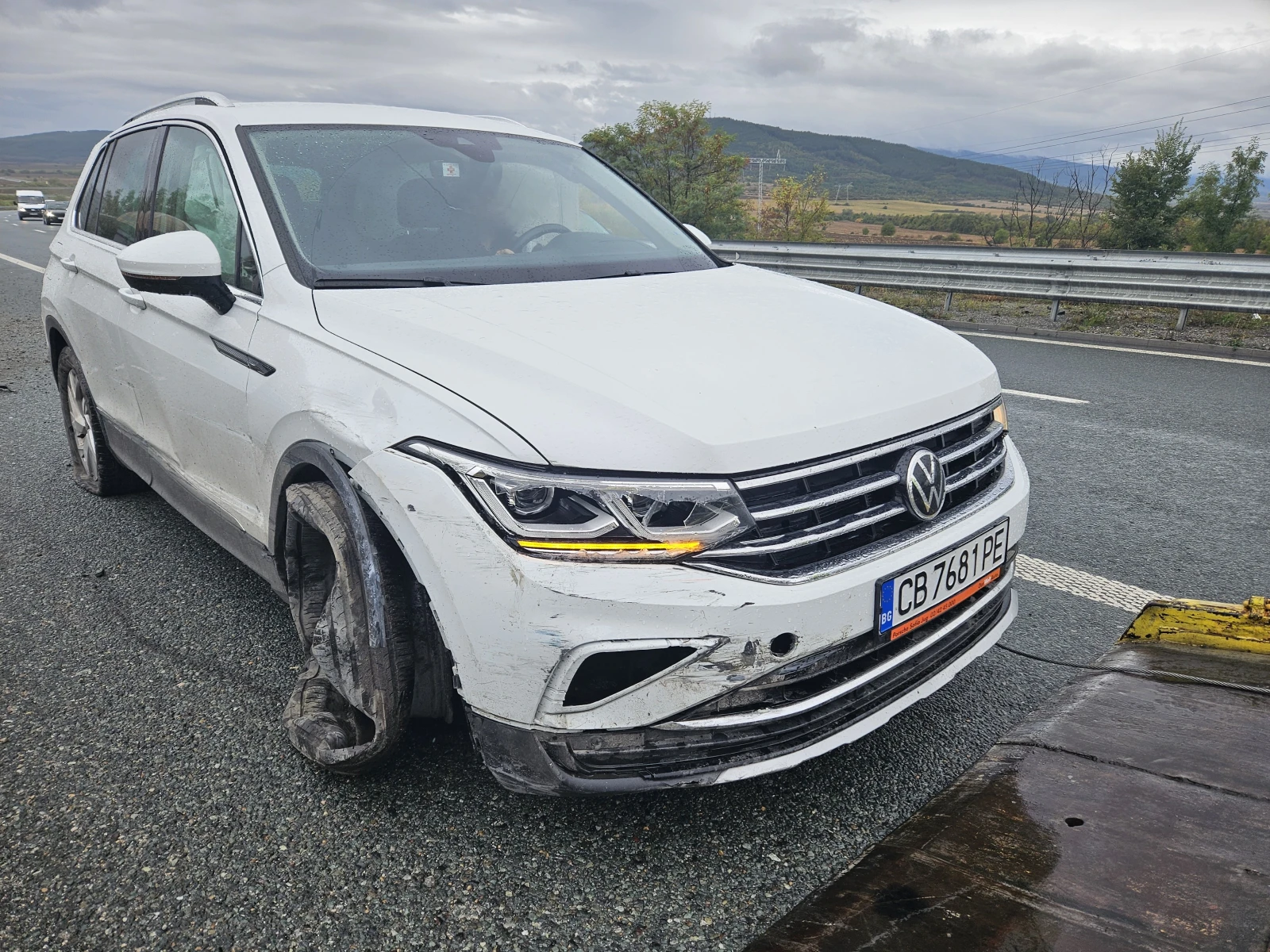 VW Tiguan Elegance 2.0 TSI 245 к.с. - изображение 3