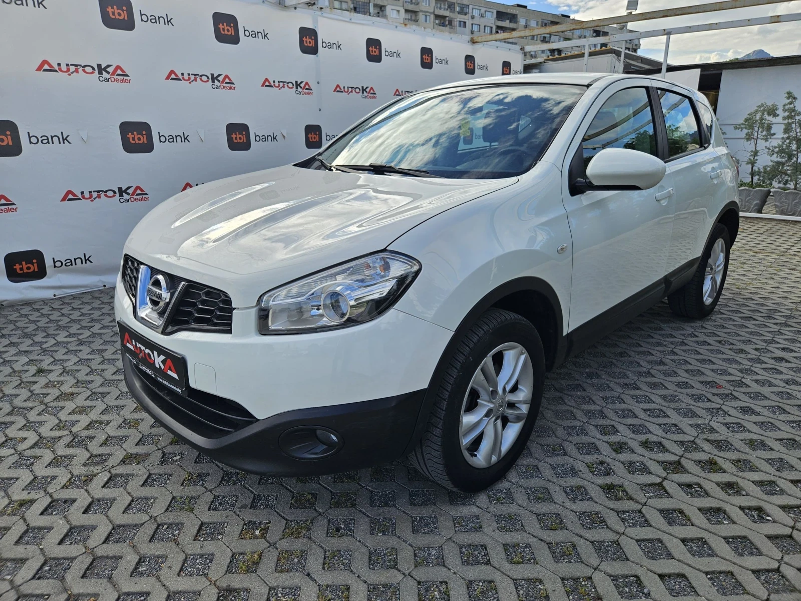 Nissan Qashqai 1.6i-117кс= АВТОПИЛОТ= ПАРКТРОНИК= FACELIFT  - изображение 6