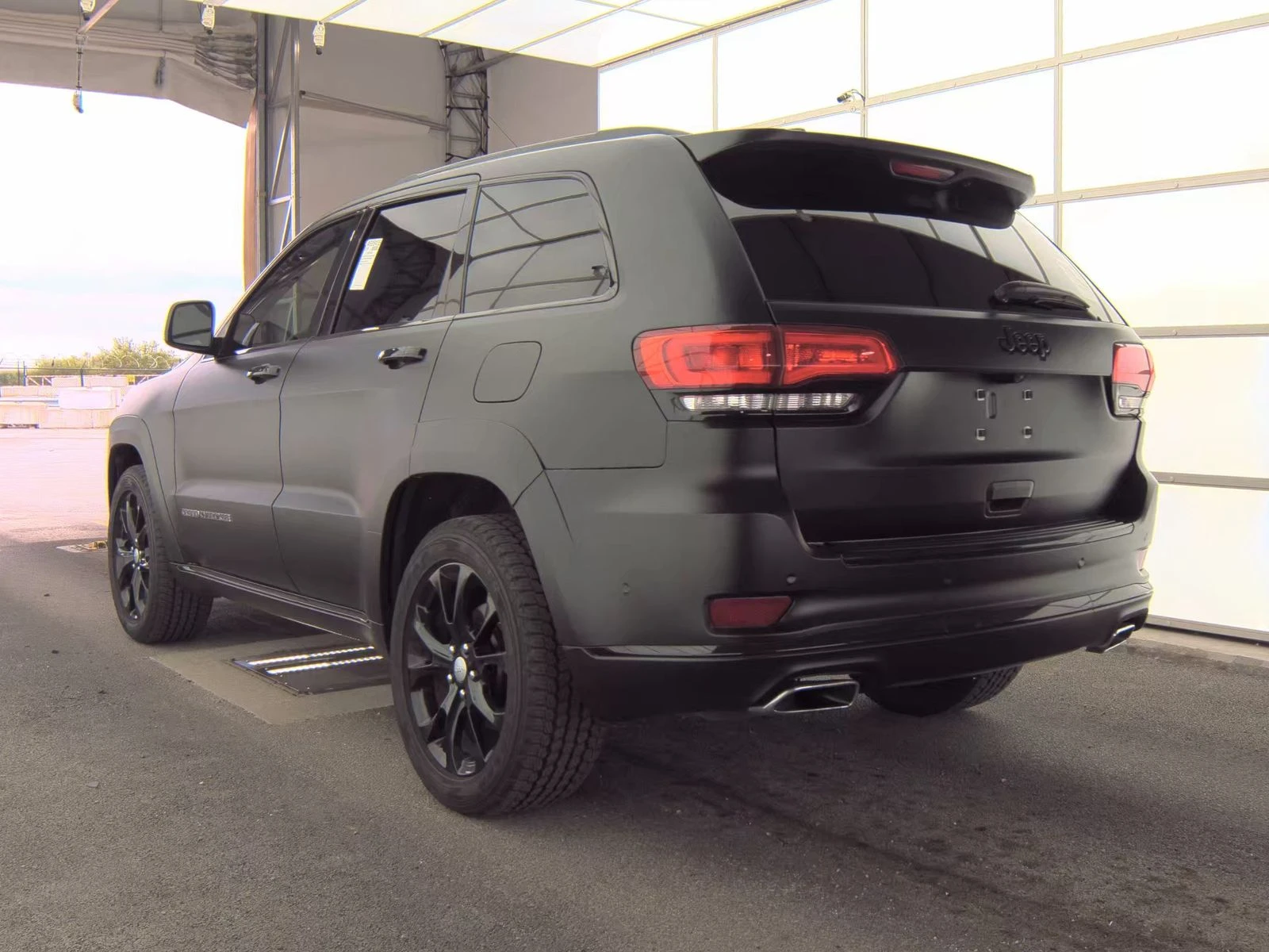 Jeep Grand cherokee SUMMIT* 5.7L* 8ZF* ДИСТРОНИК* ОБДУХВАНЕ* ПАНО* H&K - изображение 6