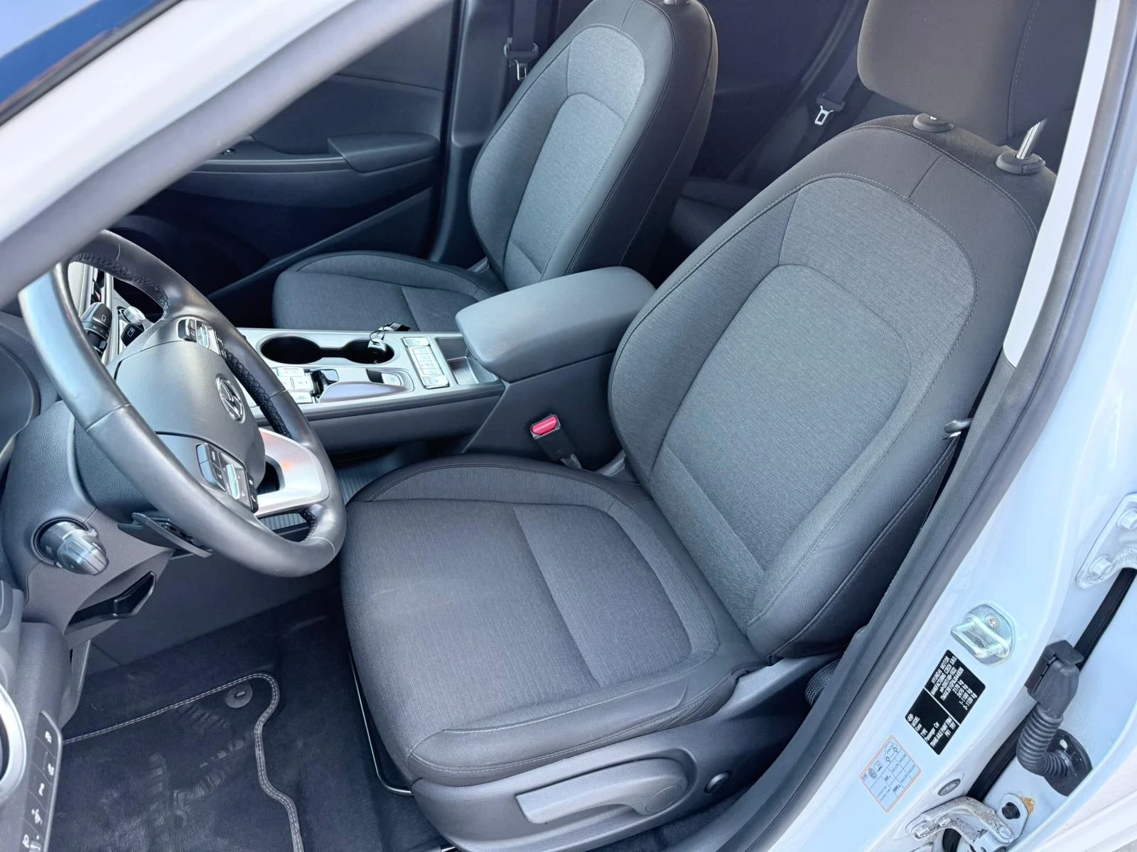 Hyundai Kona, снимка 12 - Автомобили и джипове - 53738109