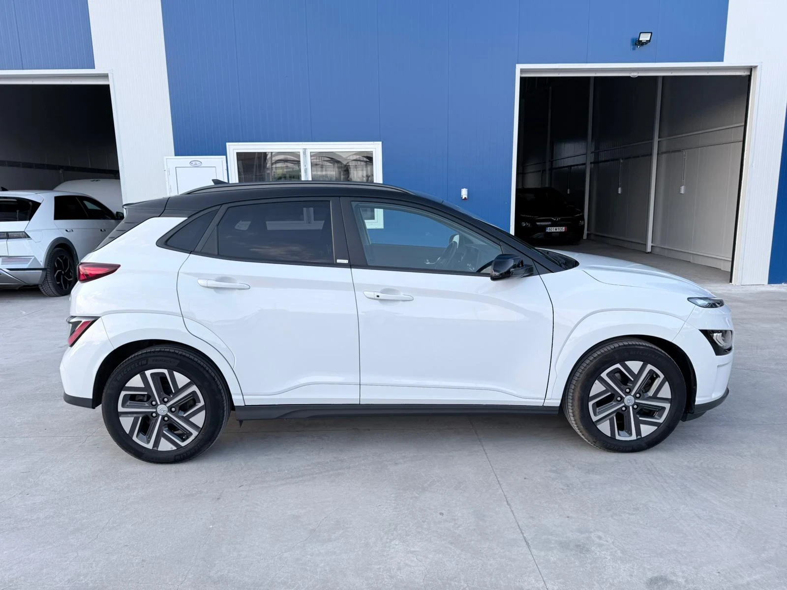 Hyundai Kona, снимка 6 - Автомобили и джипове - 53738109
