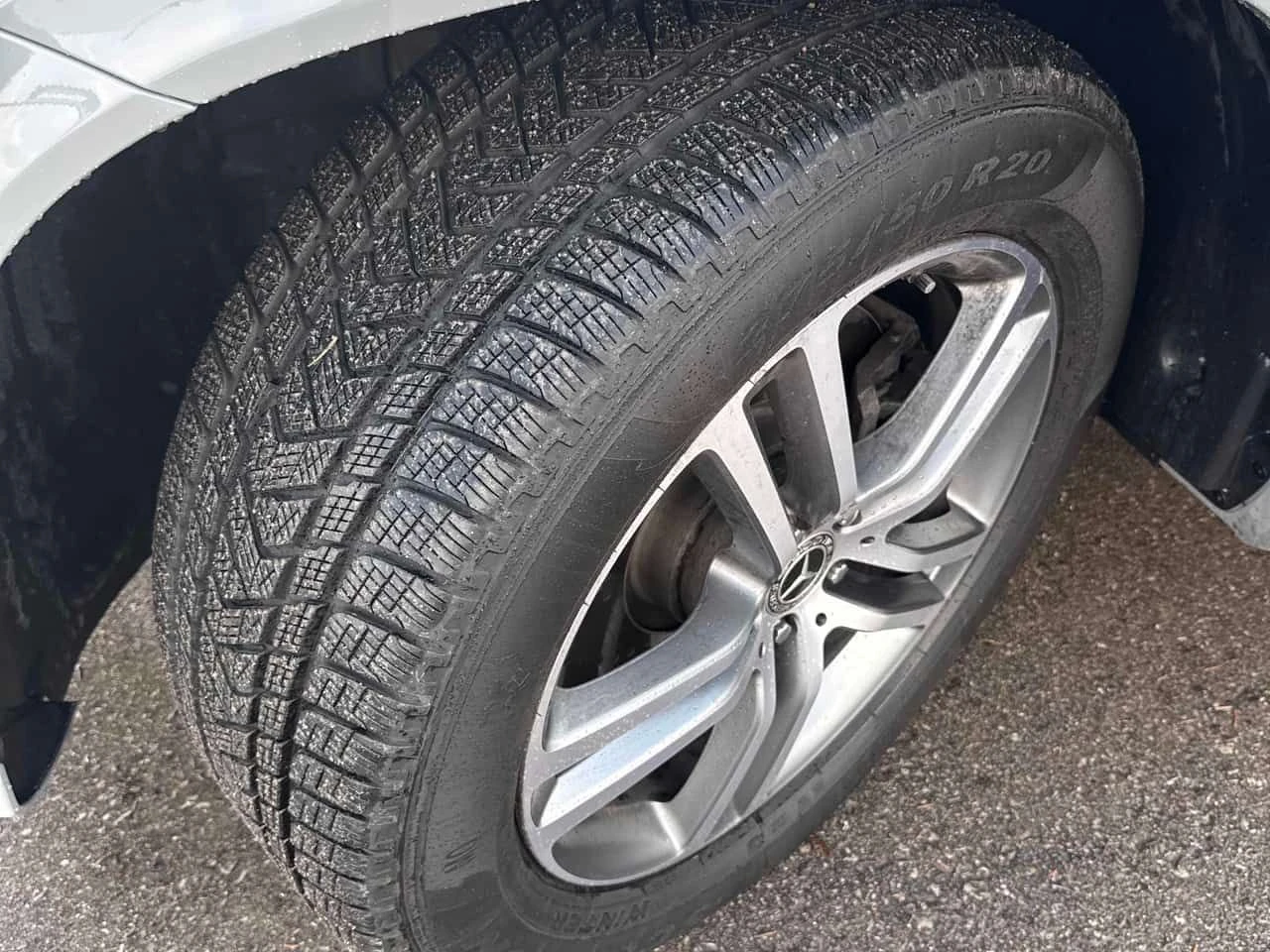 Mercedes-Benz GLE 450 CARFAX/360/PANO/AMBIENT/ОБДУХВАНЕ/ОТ MERCEDES, снимка 6 - Автомобили и джипове - 53968843