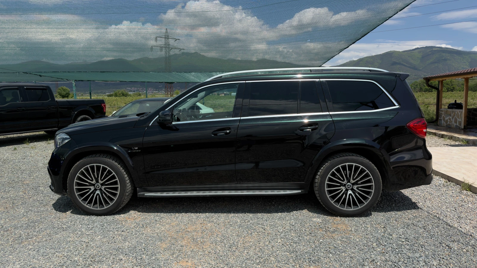 Mercedes-Benz GLS 350 AMG-OPTIC* 4 Matic* 360 KAMERA* NAVI* PANORAMA* 6+, снимка 3 - Автомобили и джипове - 54573173