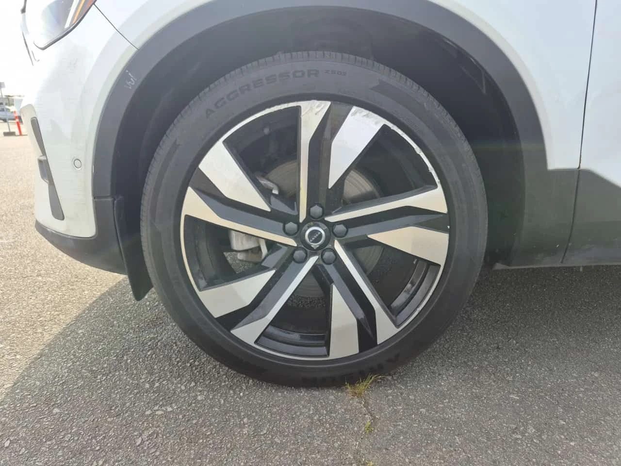 Volvo XC40 ULTIMATE BRIGHT THEME/CARFAX/ФИНАНСИРАНЕ, снимка 17 - Автомобили и джипове - 54681058