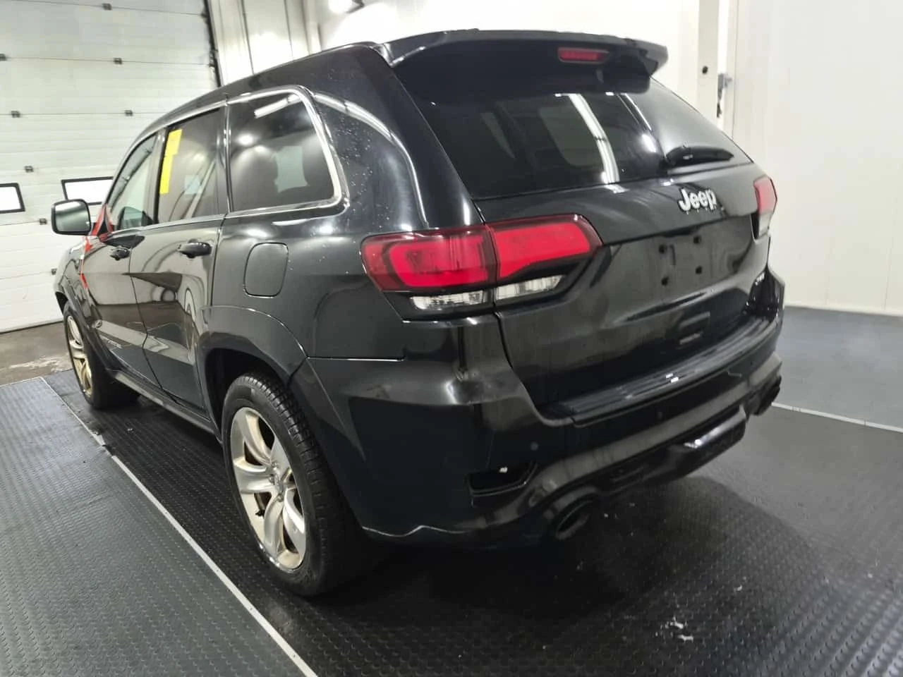 Jeep Grand cherokee SRT8 / 6.4 /  CARFAX * БЕЗ ПЪРВОНАЧАЛНА ВНОСКА, снимка 2 - Автомобили и джипове - 54858453