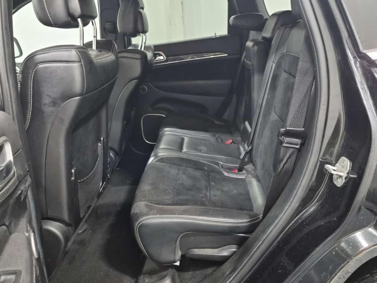 Jeep Grand cherokee SRT8 / 6.4 /  CARFAX * БЕЗ ПЪРВОНАЧАЛНА ВНОСКА, снимка 11 - Автомобили и джипове - 54858453