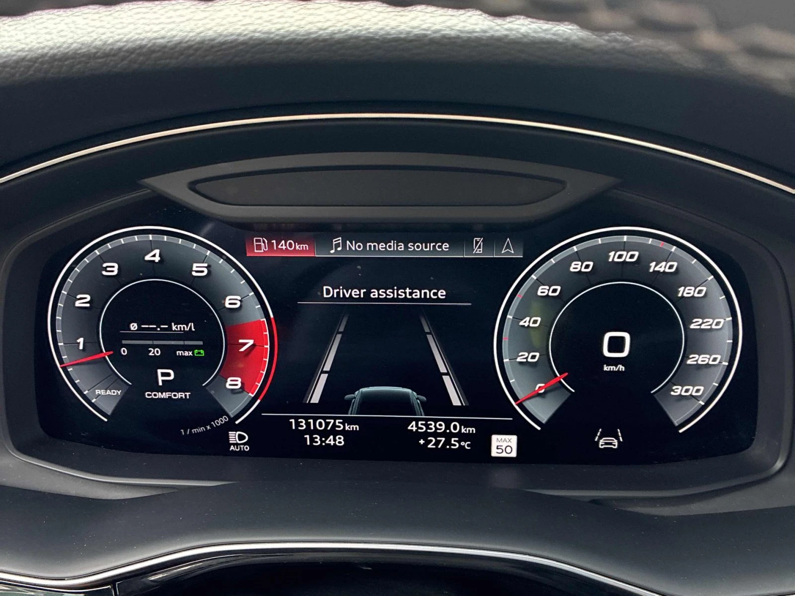 Audi Q8 Progressiv* S-line* Distronic* 360* Обдух* Автокре, снимка 8 - Автомобили и джипове - 55868085