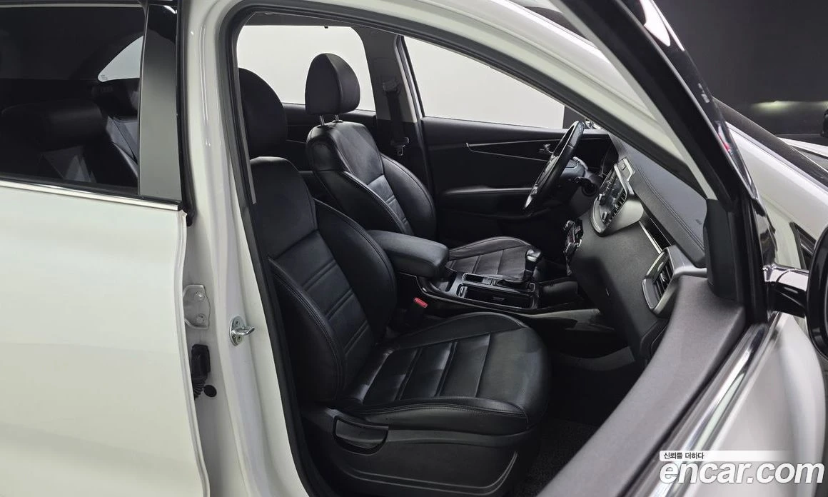 Kia Sorento Diesel 2.0 2WD Prestige, снимка 12 - Автомобили и джипове - 56155172