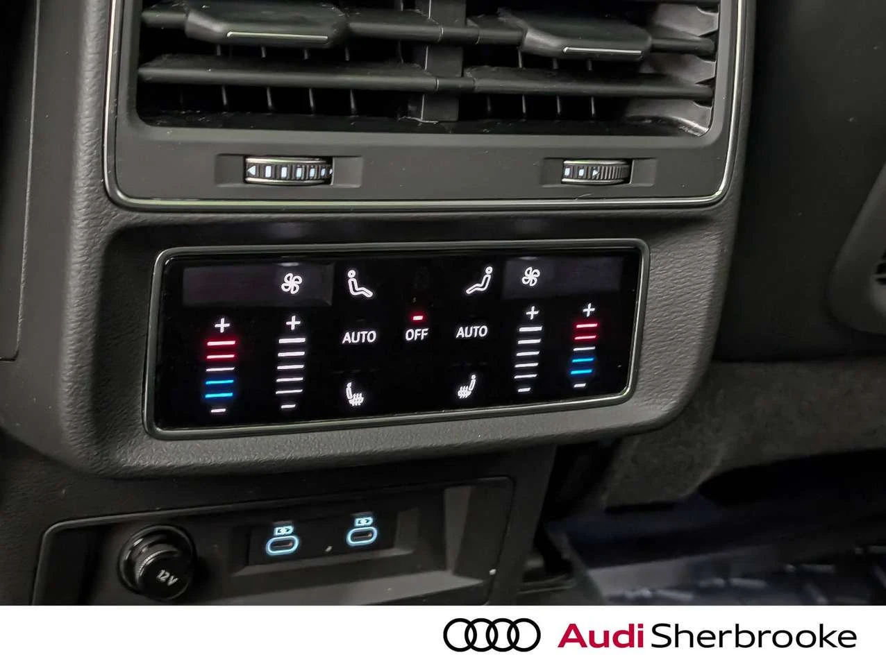 Audi Q7 Technik, снимка 12 - Автомобили и джипове - 56438076