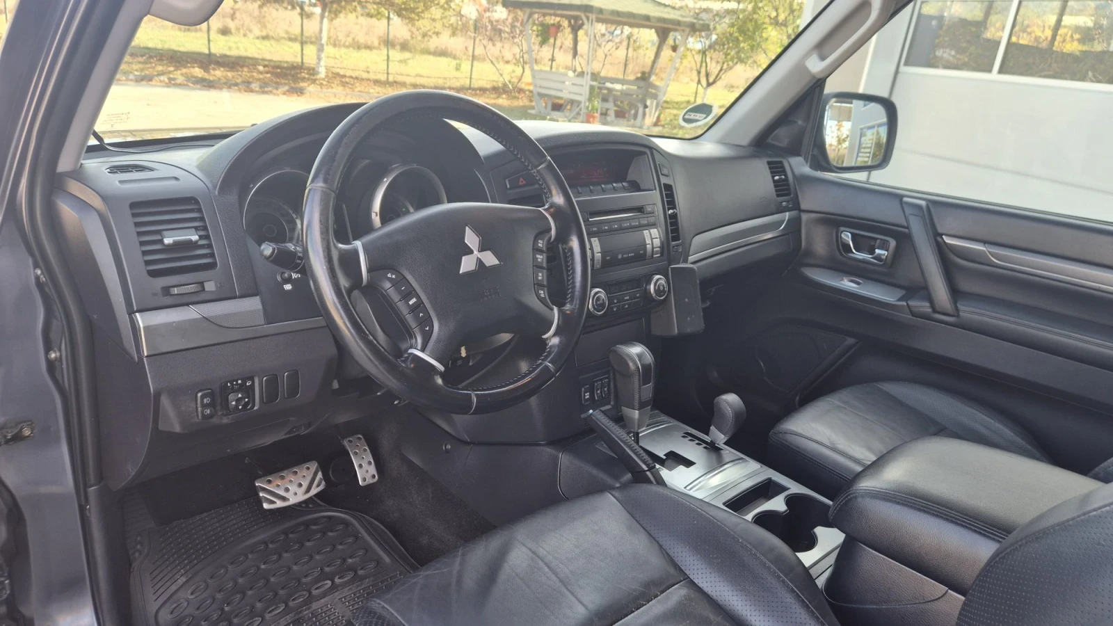 Mitsubishi Pajero Дизел 2-3врати, снимка 11 - Автомобили и джипове - 56691265