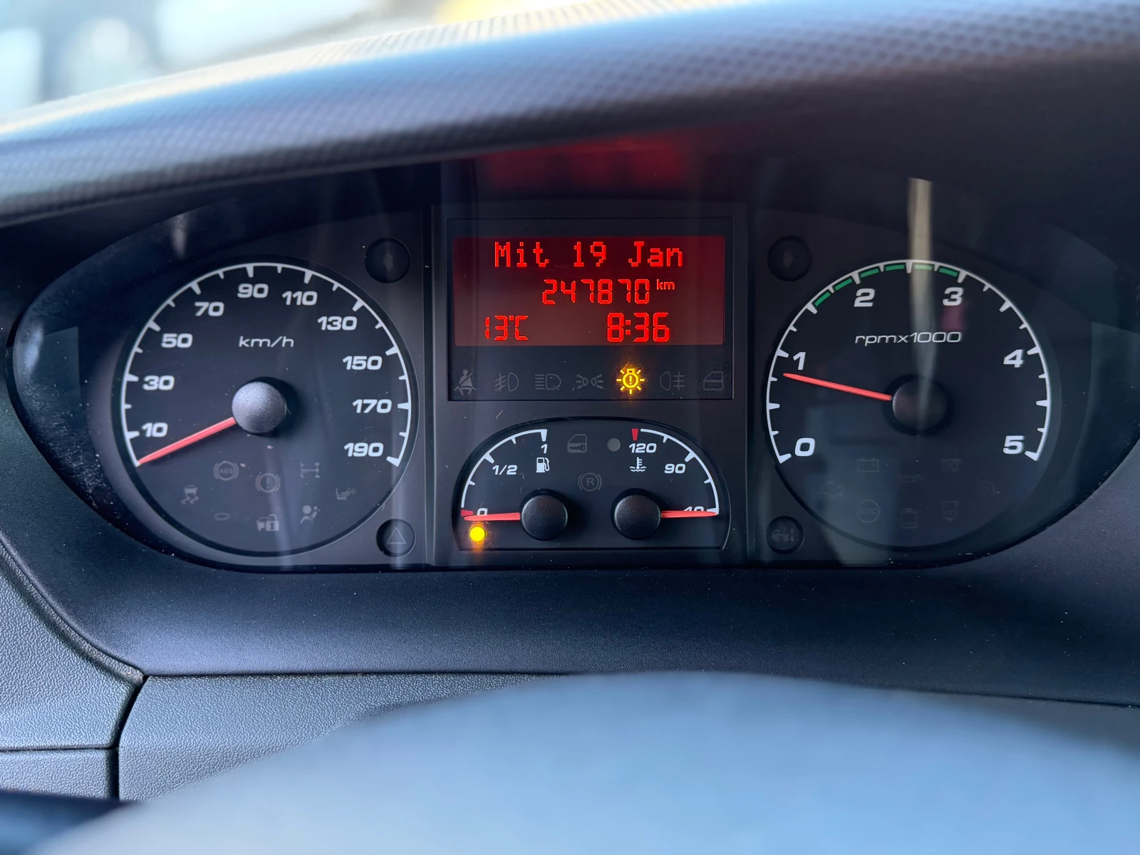 Iveco Daily 35S13!MAXI!КЛИМА!ТОП!, снимка 13 - Бусове и автобуси - 54139002