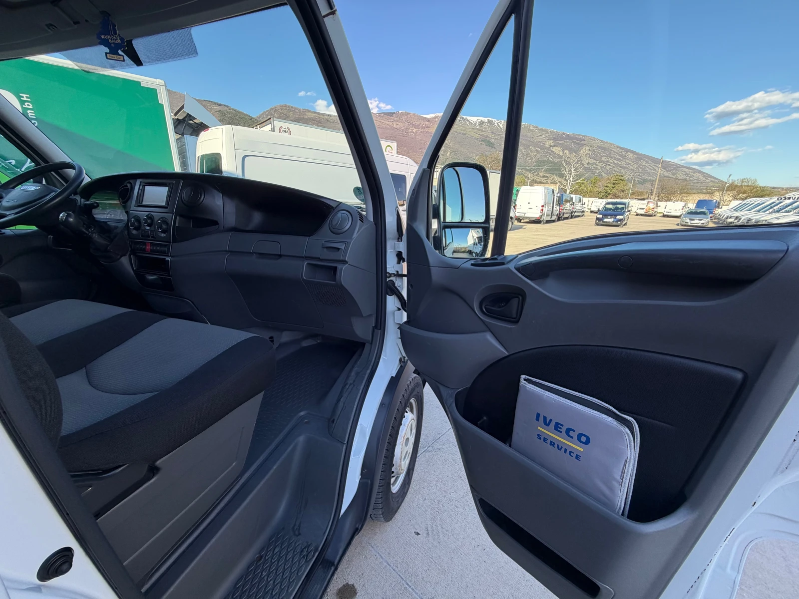 Iveco Daily 35S13!MAXI!КЛИМА!ТОП!, снимка 9 - Бусове и автобуси - 54139002