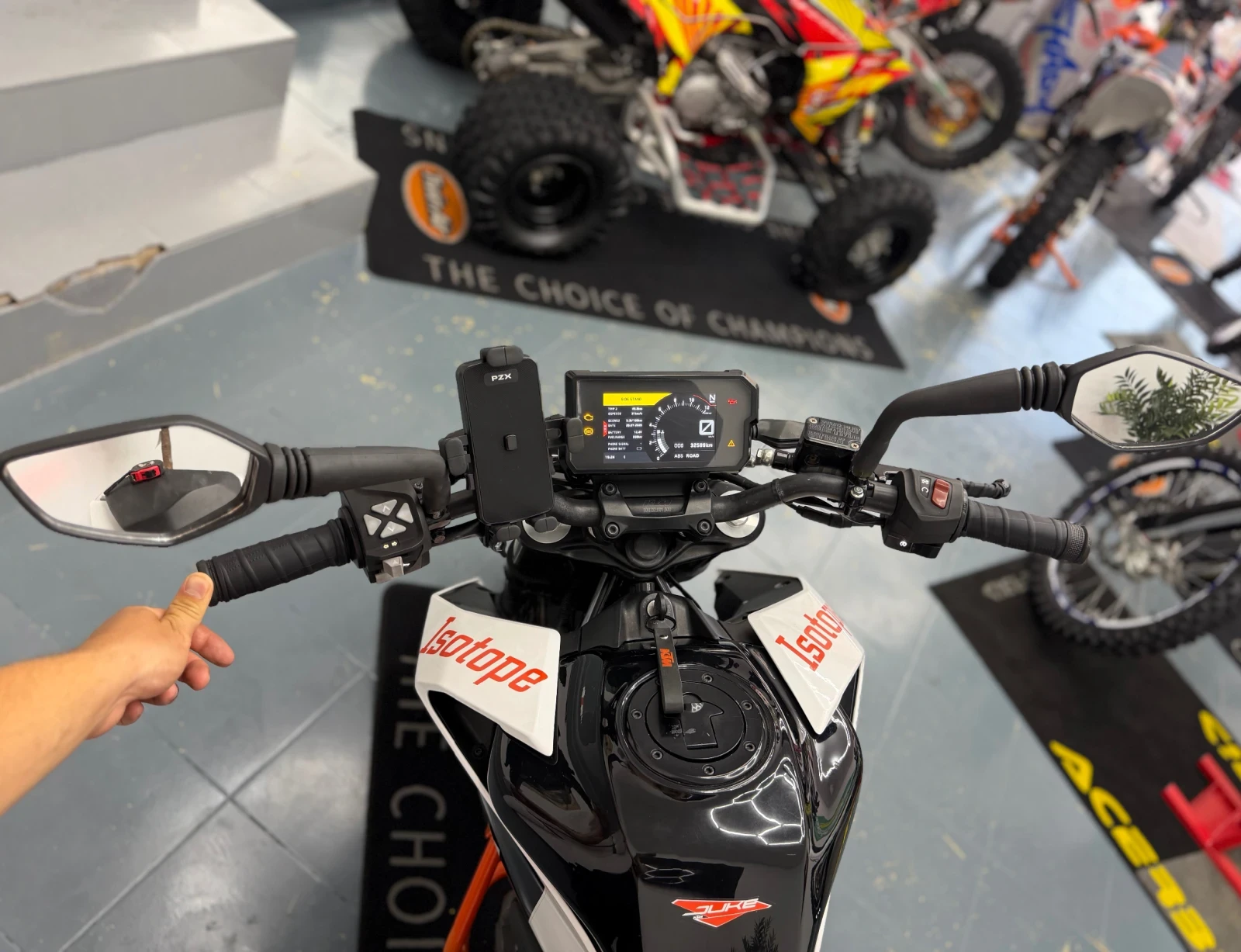 Ktm Duke 125 2021г. /Abs /Led /A1 категория /Регистриран , снимка 9 - Мотоциклети и мототехника - 55452355