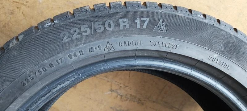 Гуми Зимни 225/50R17, снимка 6 - Гуми и джанти - 32572630