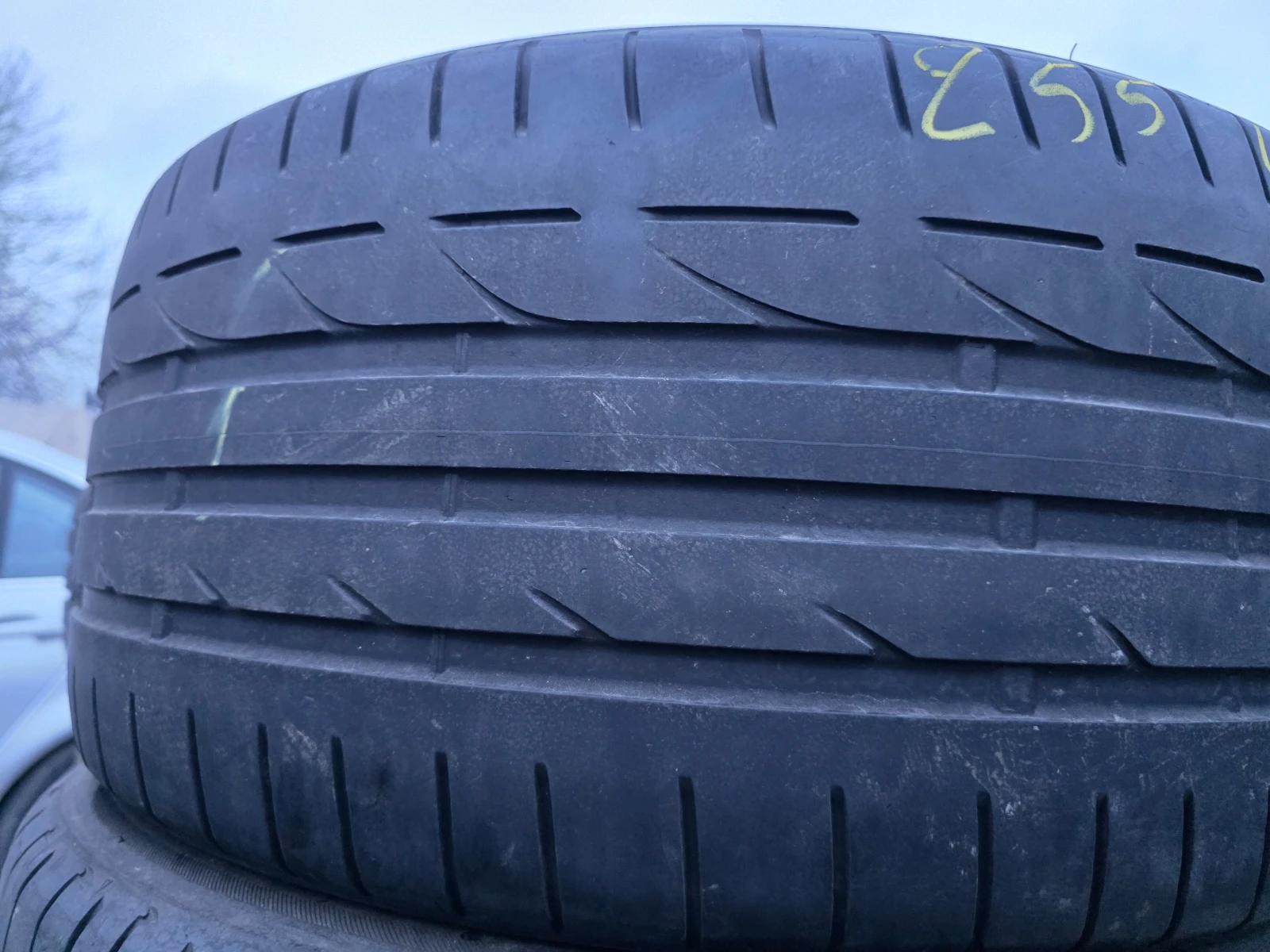 Гуми Летни 255/40R18, снимка 3 - Гуми и джанти - 54731049