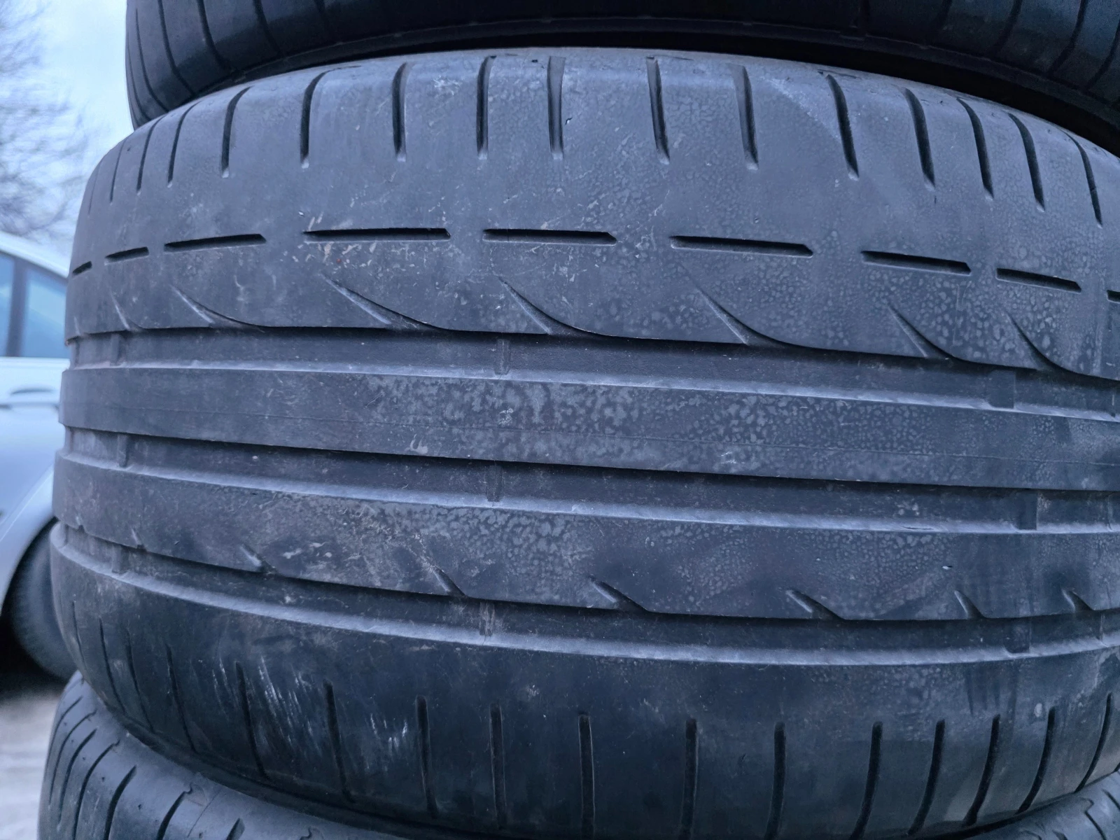 Гуми Летни 255/40R18, снимка 4 - Гуми и джанти - 54731049