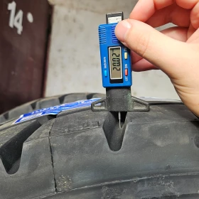 Гуми, снимка 6 - Гуми и джанти - 45863779