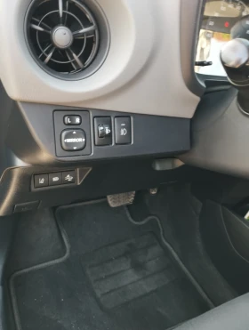 Toyota Yaris 1.5 Hybrid, automatic,    2029 | Mobile.bg    14