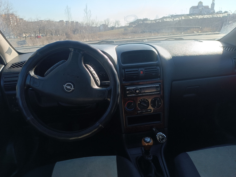 Opel Astra, снимка 7 - Автомобили и джипове - 44065536