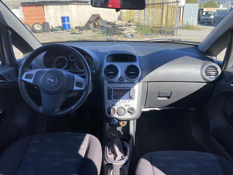 Opel Corsa 1.3 CDTI NAVI, снимка 14 - Автомобили и джипове - 47440432