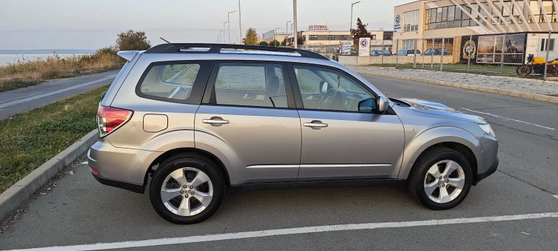 Subaru Forester, снимка 4 - Автомобили и джипове - 47761498