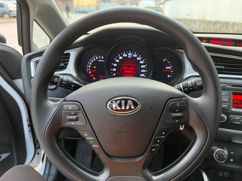 Kia Ceed 1.4 NOVA 100 kc, снимка 12 - Автомобили и джипове - 48885281