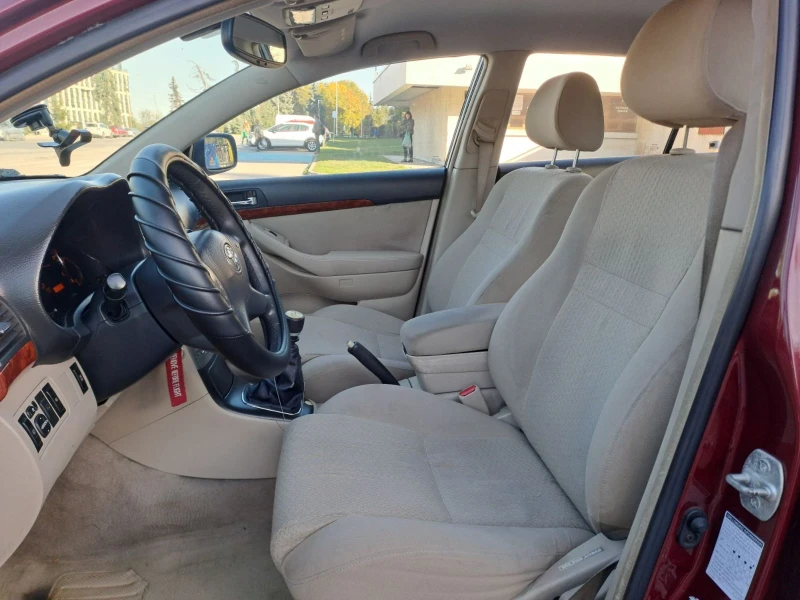 Toyota Avensis 2.2 D4D, снимка 10 - Автомобили и джипове - 49183853