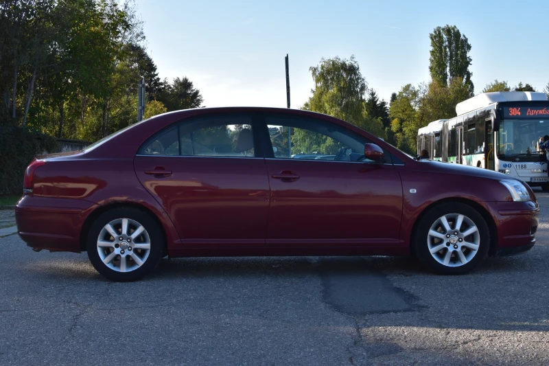 Toyota Avensis 2.2 D4D, снимка 5 - Автомобили и джипове - 49183853