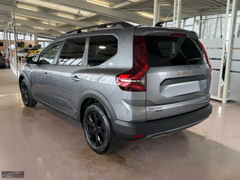 Dacia Jogger 1.6HEV/141HP/EXTREME/NAVI/LED/CAM/CARPLAY/176v, снимка 3 - Автомобили и джипове - 49763613