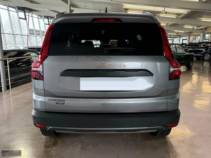 Dacia Jogger 1.6HEV/141HP/EXTREME/NAVI/LED/CAM/CARPLAY/176v, снимка 7 - Автомобили и джипове - 49763613