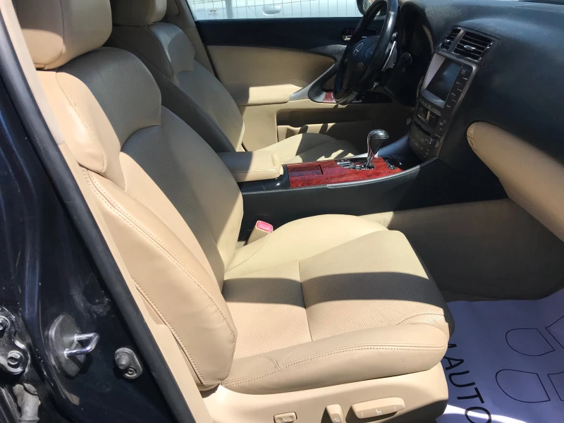 Lexus IS 250 AUTOM.-NAVi-full, снимка 10 - Автомобили и джипове - 51550166