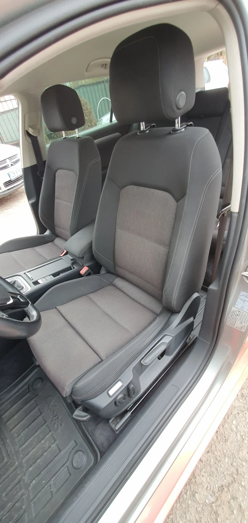 VW Passat Passat 2.0TDI 4Motion, снимка 11 - Автомобили и джипове - 52310298