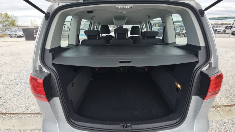 VW Touran 1.6TDI.105кс.2012.ТОП състояние, снимка 11 - Автомобили и джипове - 52383452