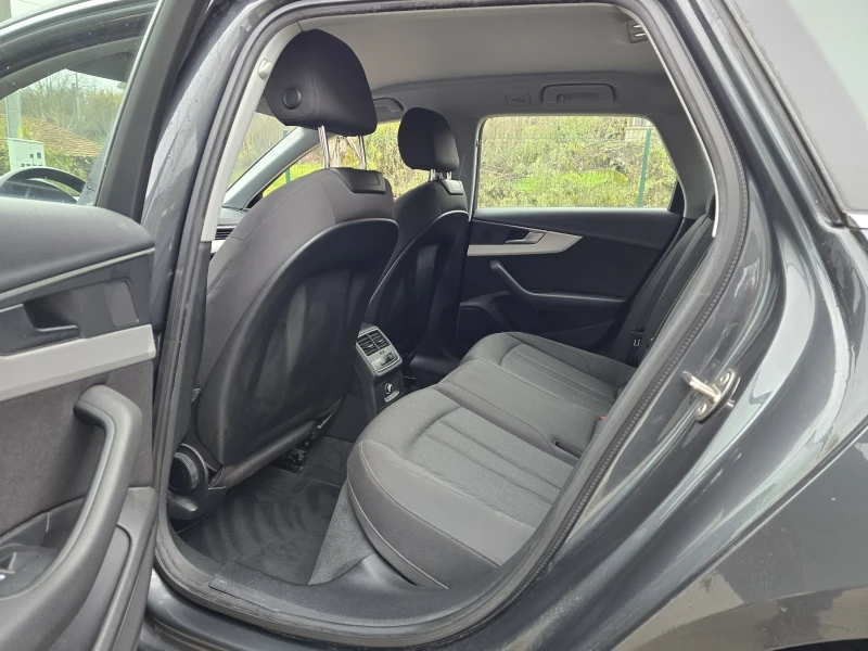 Audi A4 35TDI 163к.с S-LINE Топ състояние , снимка 11 - Автомобили и джипове - 52645348