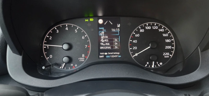 Toyota Yaris ГАРАНЦИЯ 06.2031г., снимка 11 - Автомобили и джипове - 52848123