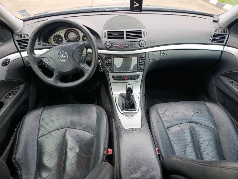 Mercedes-Benz E 220 РЪЧКА , снимка 5 - Автомобили и джипове - 52886363