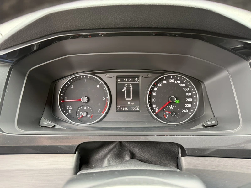 VW Multivan BULLI 2.0TDI DSG, снимка 13 - Автомобили и джипове - 53000767