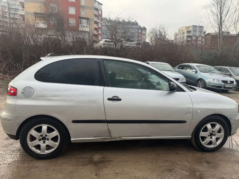 Seat Ibiza, снимка 5 - Автомобили и джипове - 53263833