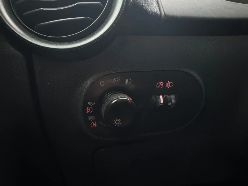 Seat Ibiza, снимка 10 - Автомобили и джипове - 53263833