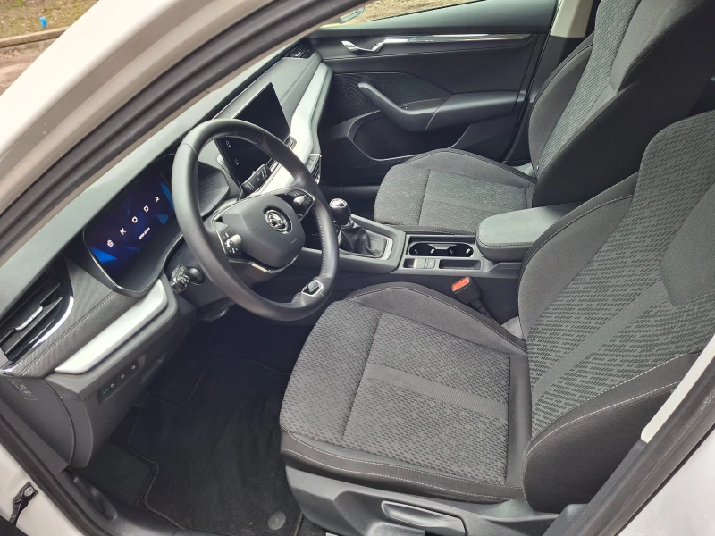 Skoda Octavia 1.5 TSI, LED MATRIX, в гаранция, снимка 9 - Автомобили и джипове - 53525086