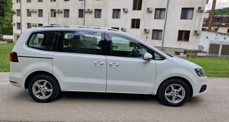 VW Sharan 2.0, снимка 6 - Автомобили и джипове - 47571595