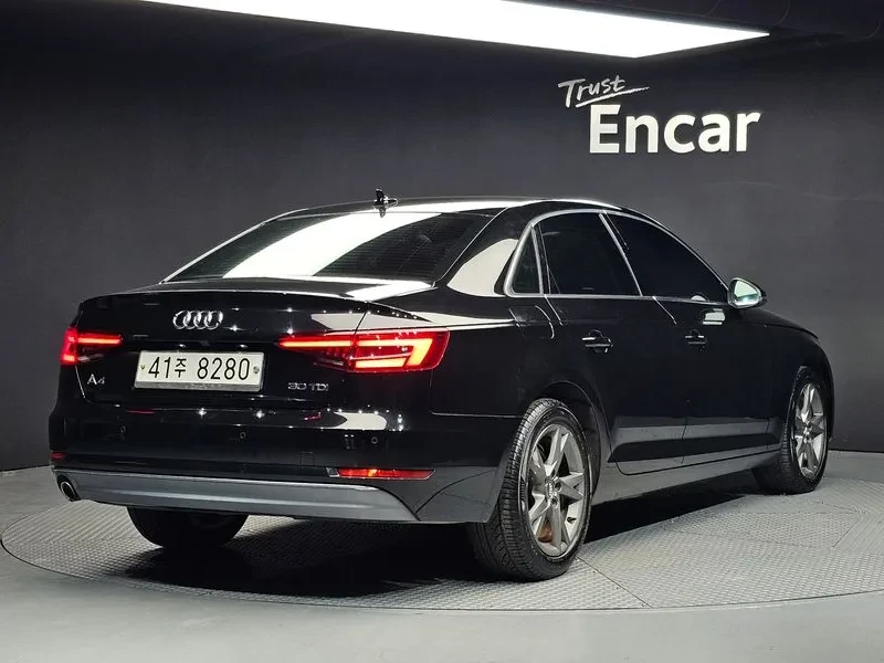 Audi A4 2.0 TDI, снимка 2 - Автомобили и джипове - 54144401