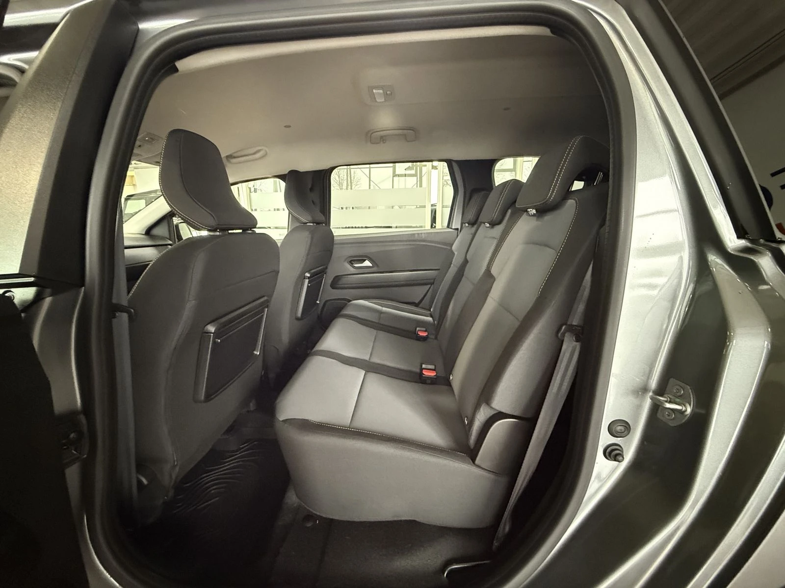 Dacia Jogger 1.6HEV/141HP/EXTREME/NAVI/LED/CAM/CARPLAY/176v | Mobile.bg   12