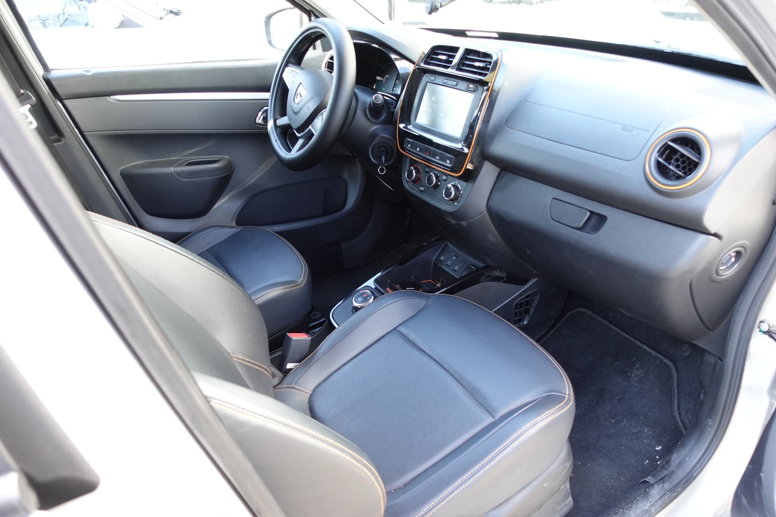 Dacia Spring Comfort Plus - изображение 8