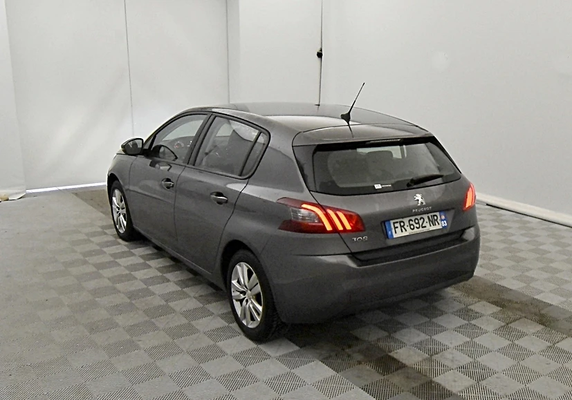 Peugeot 308 AUTOMATIC - изображение 4